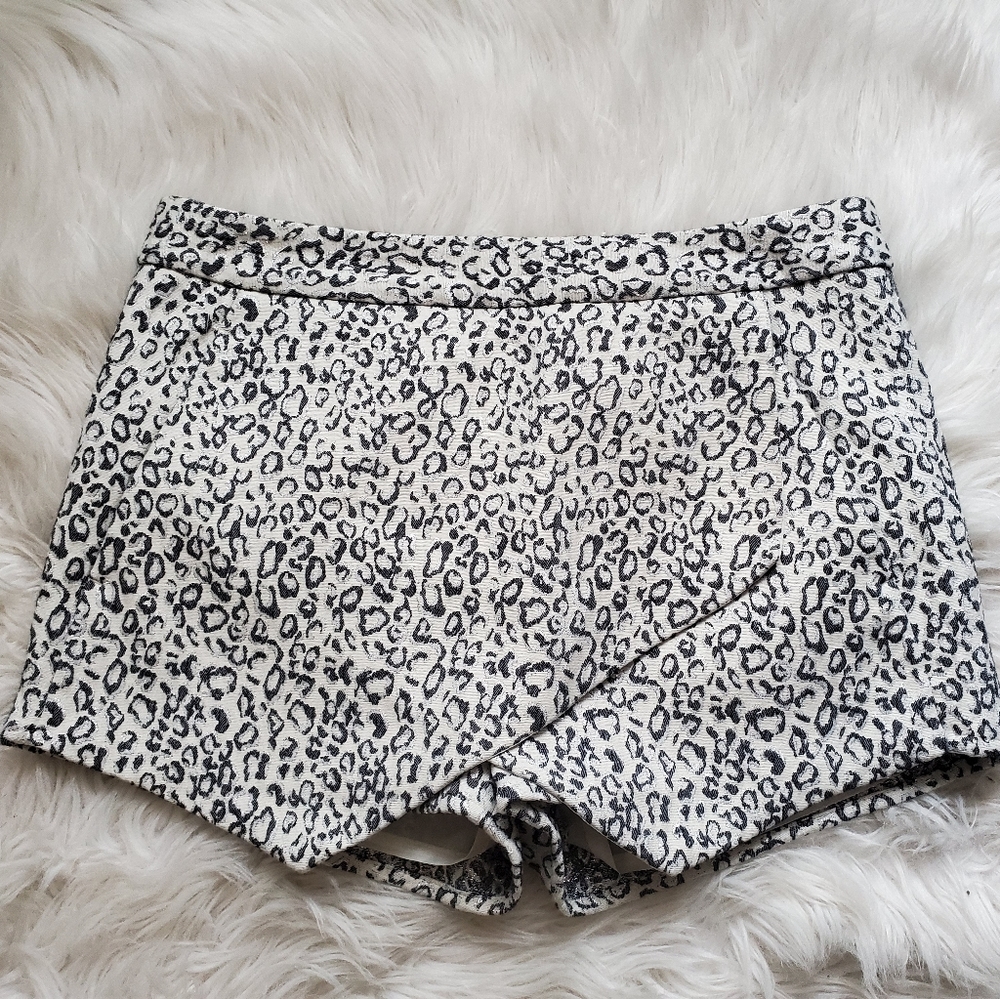 Express Skort Cheetah Print